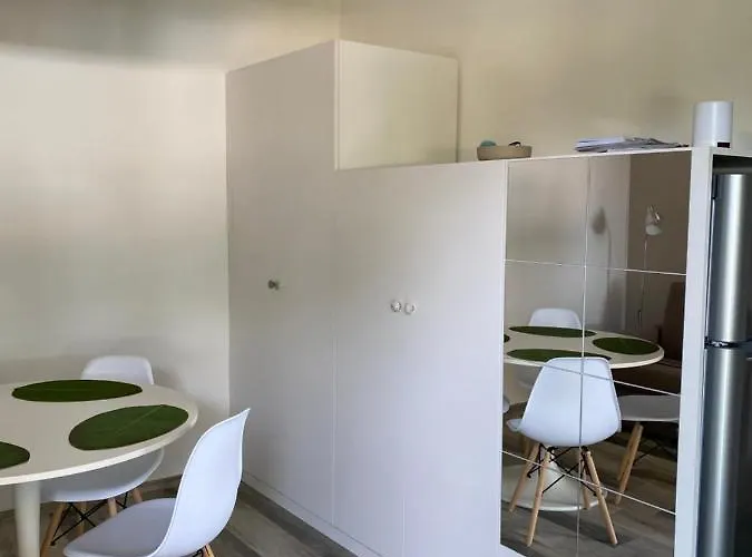 Welcome Traveller Casetto